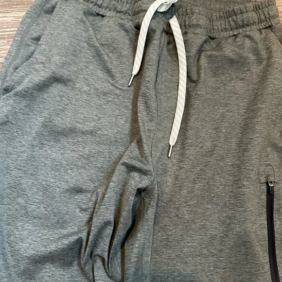 Vuori Men’s Small Sunday performance Jogger Pants Heather Green - Picture 7 of 14